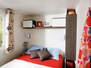 Room double bed mobile home3 soleils